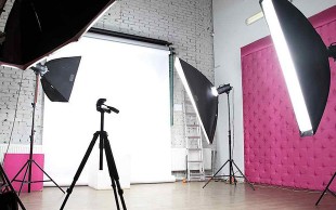 عکس پرسنلی در استودیو عکاسی فروغ