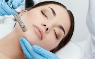 میکرودرم و هیدرودرم مطب دکتر داوودآبادی