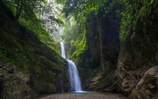 تور دریاچه فراخین و آبشار دارنو