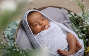 عکاسی نوزاد بلایند استودیو