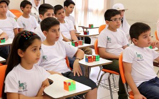 کلاس آموزش روبیک و انواع بازی های فکری