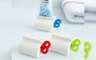 استند خمیر دندان