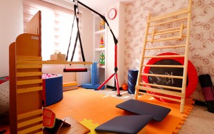 مشاوره کودک و نوجوان در کلینیک برگ سبز