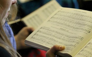 کلاس سلفژ در سرای محله زاهد گیلانی