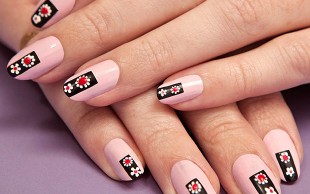 خدمات ناخن سالن زیبایی مادمازل