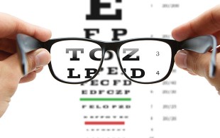 معاینه چشم آفتاب گستر قلعه