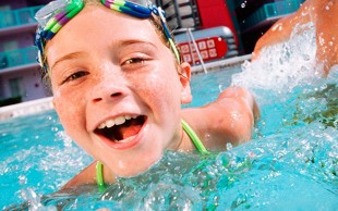 استخر هتل ونوس