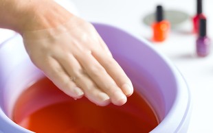 پارافین تراپی در سالن چهره نگاران