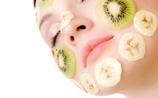 پیلینگ صورت و ویتامین تراپی مو در کلینیک آدینا