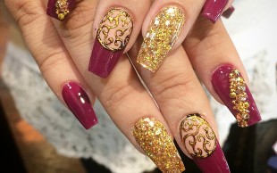 کاشت ناخن پانیذ