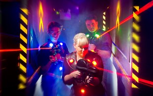 بازی لیزرتگ باشگاه پرواز