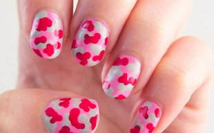 خدمات ناخن سالن زیبایی فریبا