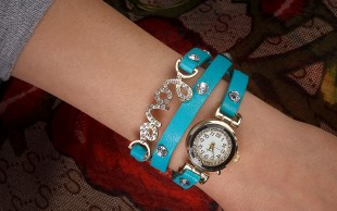 ساعت دستبندی زنانه LOVE