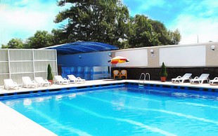 استخر سرپوشیده باربد