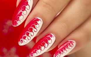 خدمات ناخن در مرکز تخصصی ناخن شیک و پیک