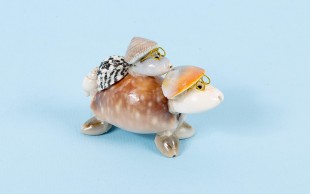 مجسمه لاکپشت صدفی