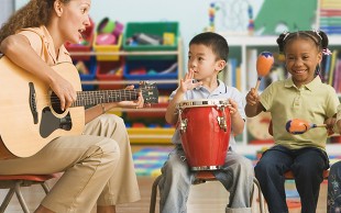 آموزش موسیقی کودکان در آموزشگاه سارنگ
