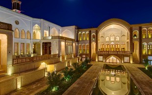 تور یک روزه گلاب گیری کاشان با آژانس مهر اندیشان