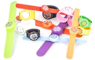 ساعت فانتزی با بند خط‌کشی