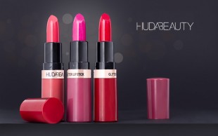 رژ لب گلیتری Huda Beauty