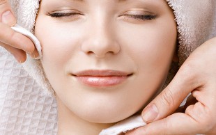 پاکسازی پوست  مطب صبا