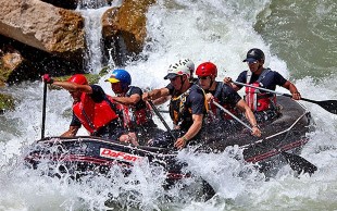 تور رفتینگ قایقسواری در آبهای خروشان