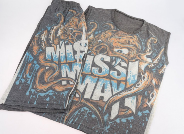 حلقه ای و شلوارک مردانه 