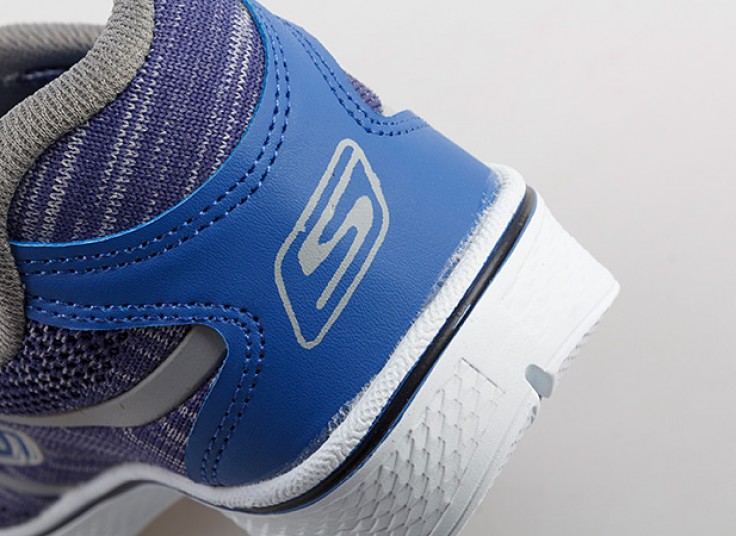 کتانی زنانه طرح Skechers