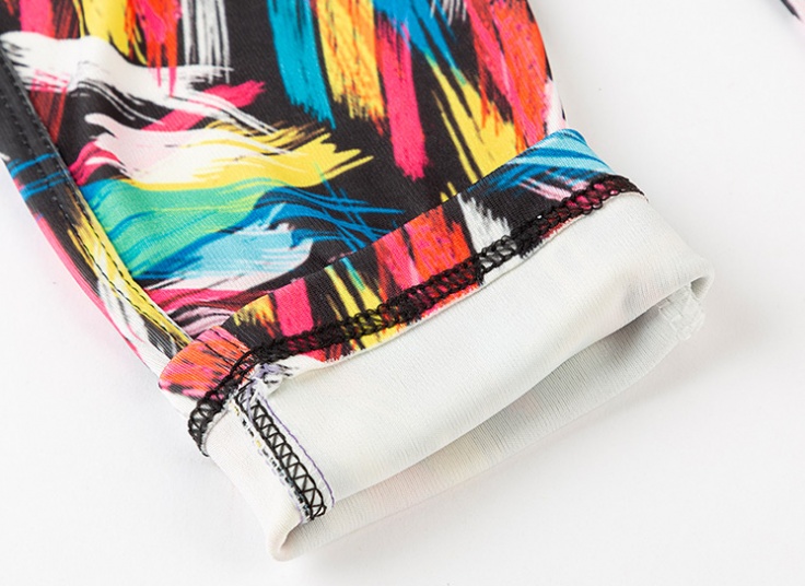 ست نیم‌تنه و شلوار ورزشی زنانه