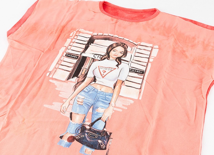 تیشرت فری‌سایز طرح دختر