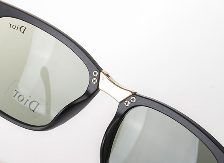 عینک آفتابی طرح Tom Ford