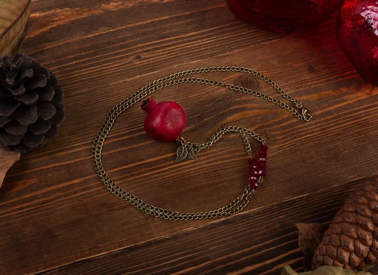 گردنبند انار طبیعی یلدا