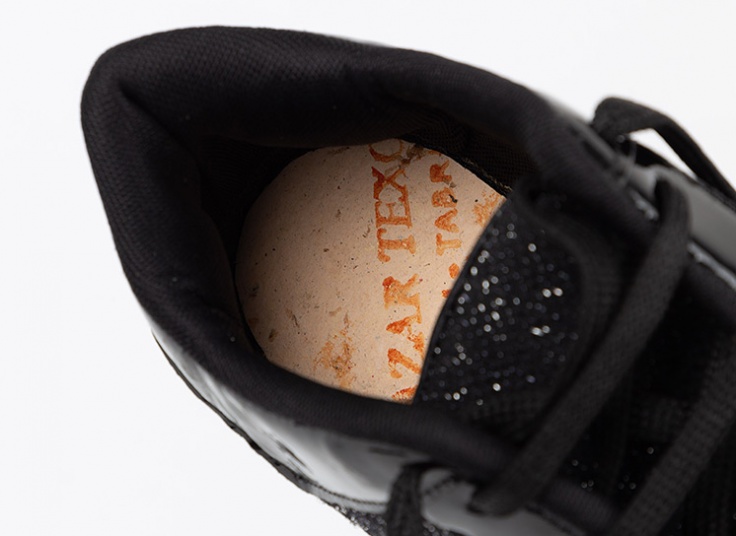 کتانی زنانه هولوگرامی