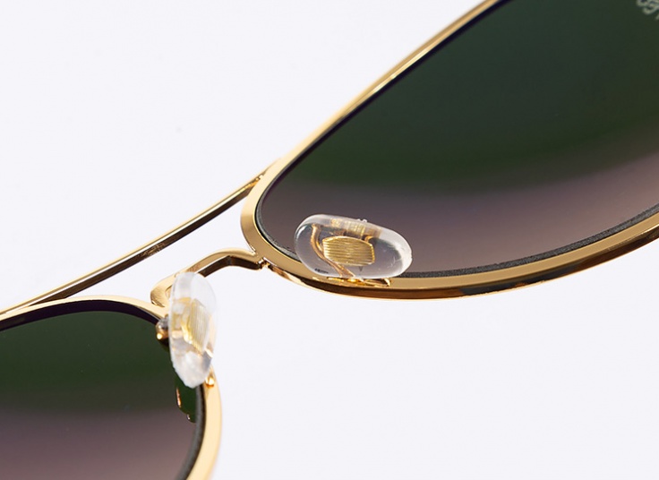 عینک آفتابی طرح Cartier