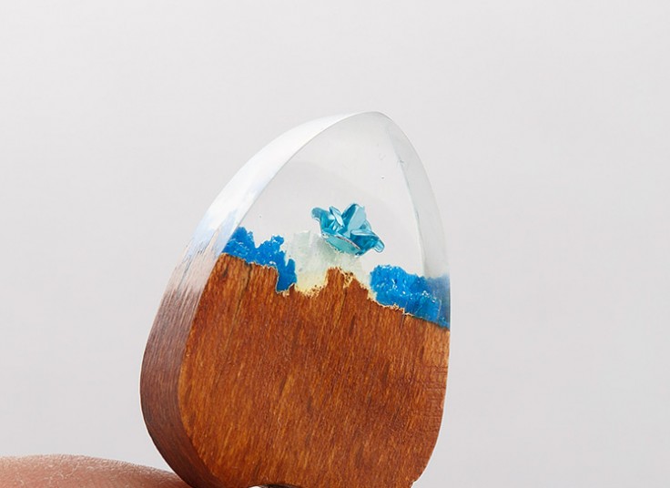 گردنبند چوبی گل رز