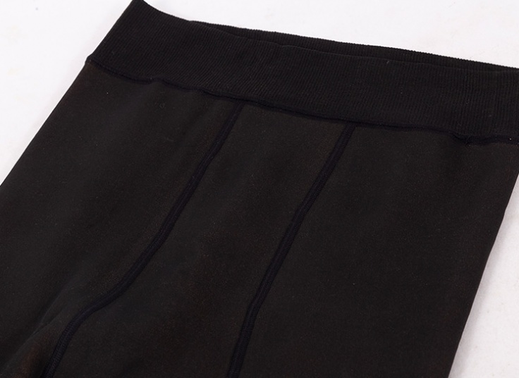 جوراب شلواری مدل سه بعدی