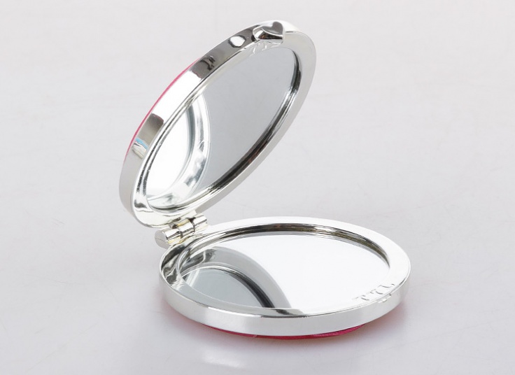 آینه جیبی زوم دار Fabric cover