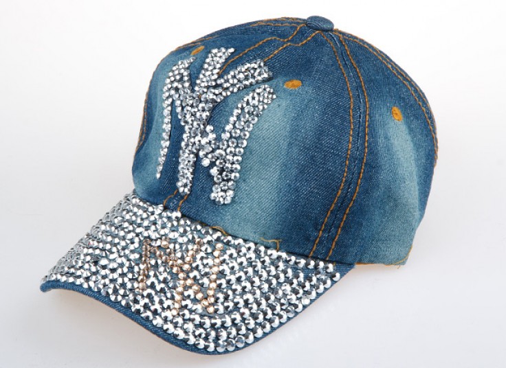 کلاه کپ نگین دار