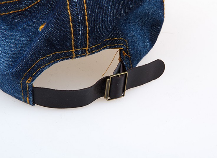 کلاه کپ نگین دار