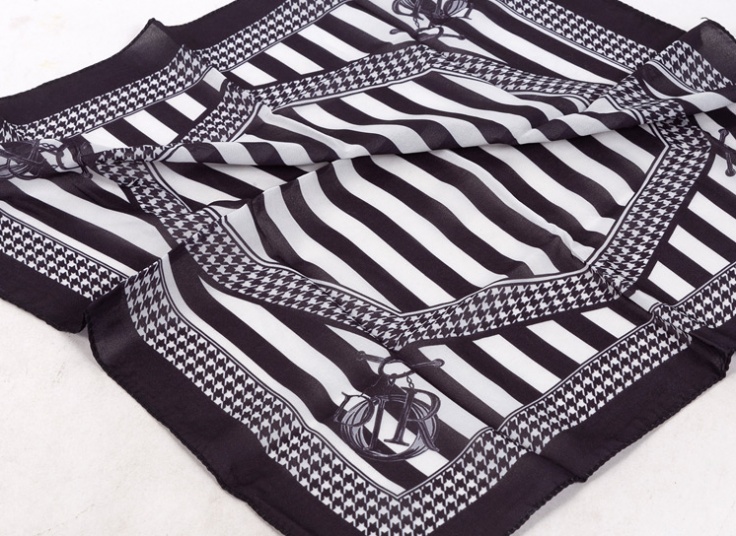 دستمال سر طرحدار