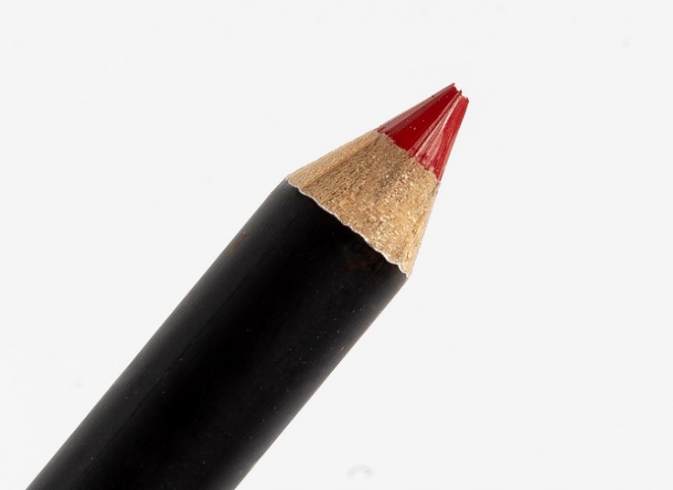 رژ لب مدادی Precal