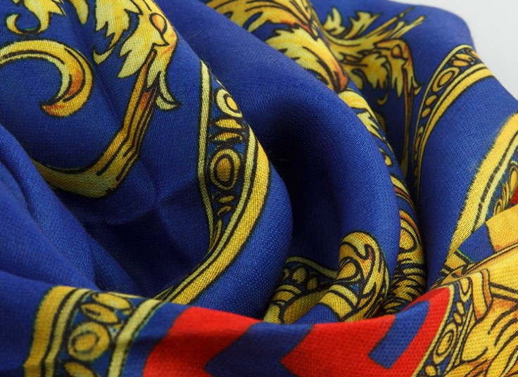 روسری طرح VERSACE