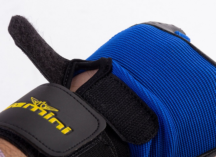 دستکش ورزشی