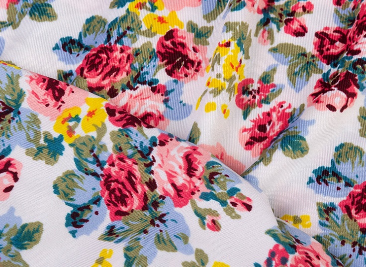 بلوز زنانه گلدار آستین سه ربع