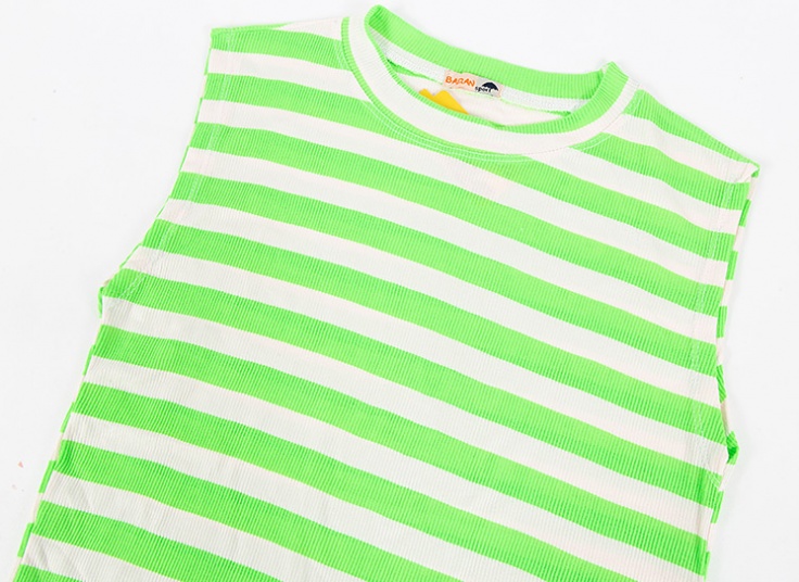 زیر سارافونی راه راه زنانه