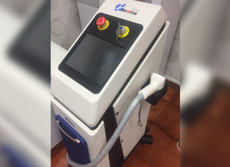 لیزر دایود موهای زائد در مطب دکتر عبدالحسین زاده