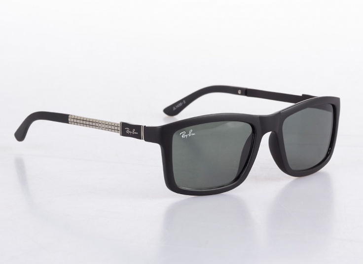 عینک آفتابی طرح RayBan