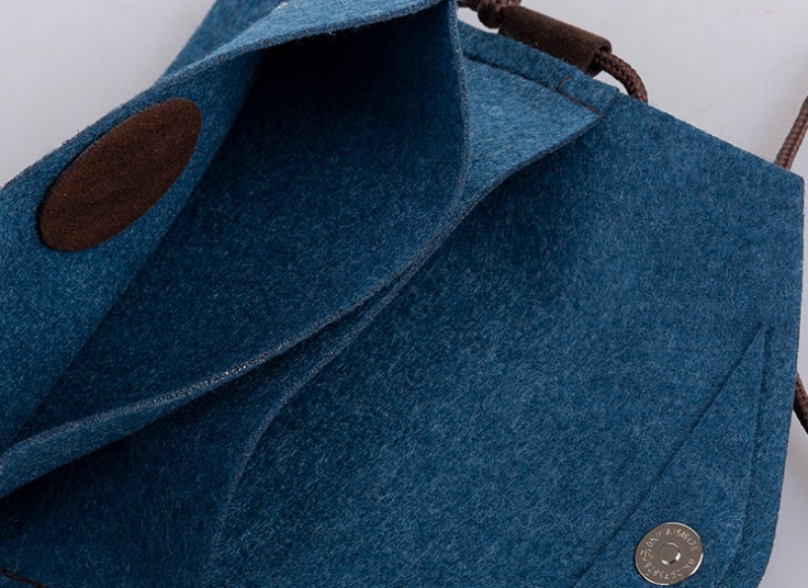 کیف کج نمدی