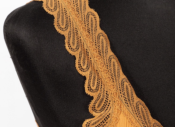 نیم تنه زنانه