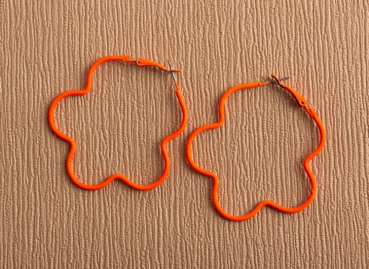 انواع گوشواره نئونی